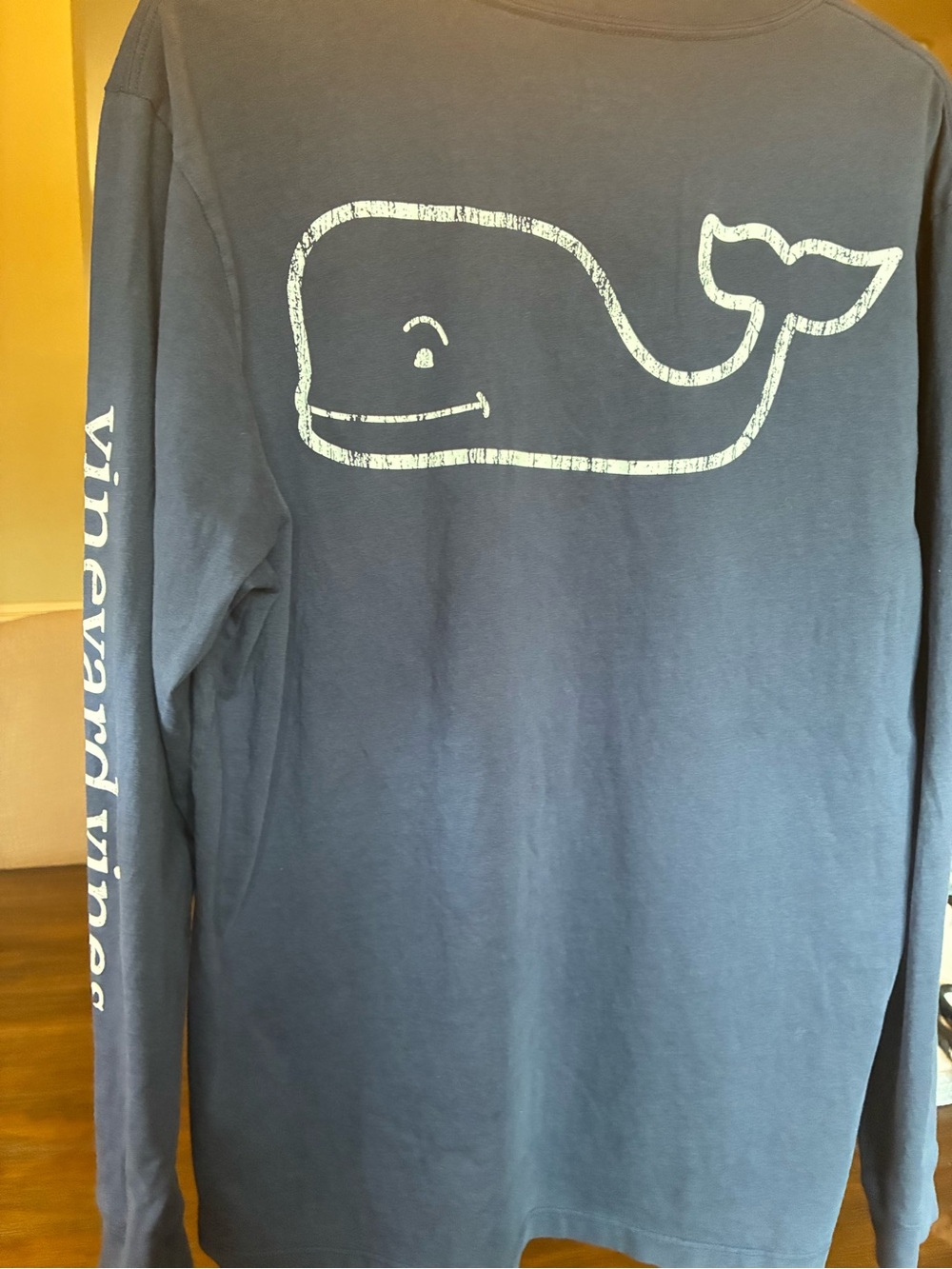 Vineyard Vines Men’s Navy Whale Long-Sleeve Tee